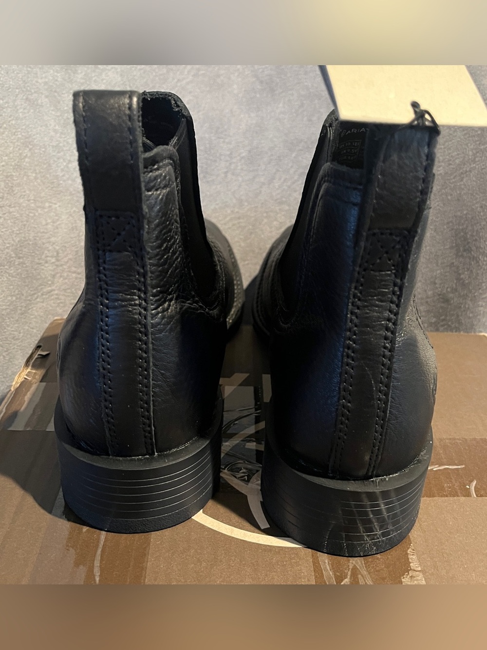 Ariat Men’s Boots Booker Chelsea Wide Square Toe Western Boot Size 10.5 EE Wide - Picture 9 of 15